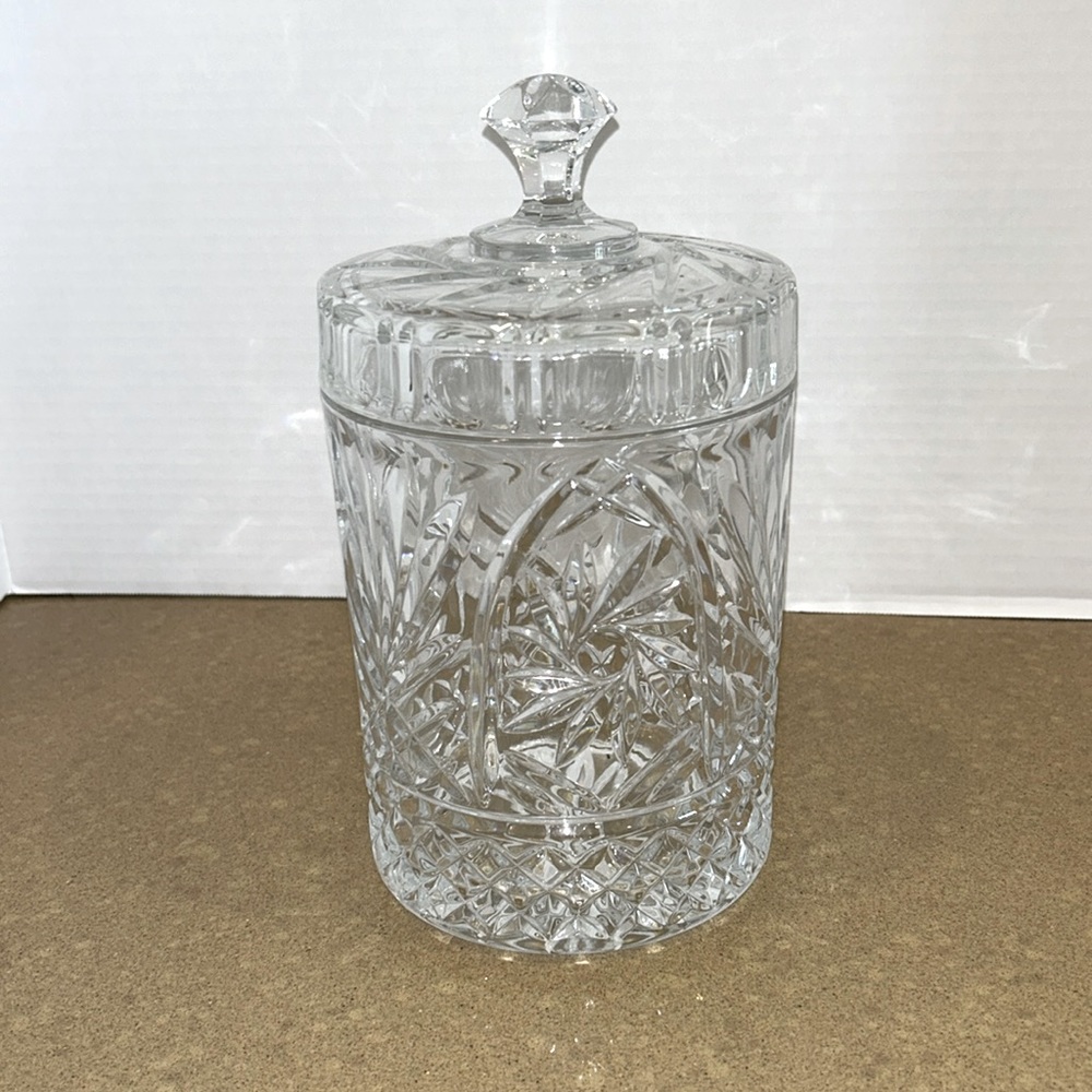VTG Toscany Classic 24% Lead Crystal English Biscuit Barrel St. George w Lid